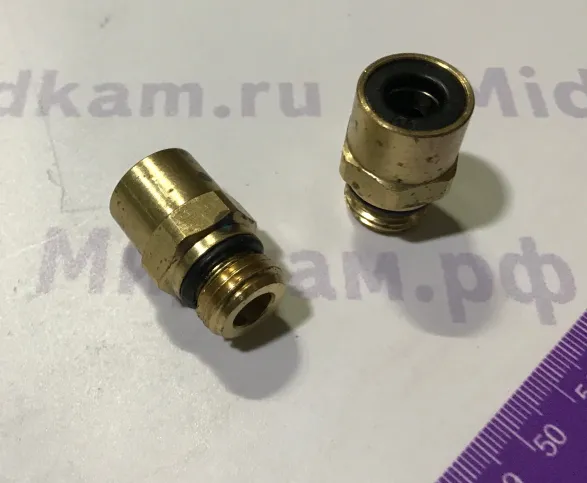 Переходник В 8 х М14 ( под пластиковую трубку Ф8 )