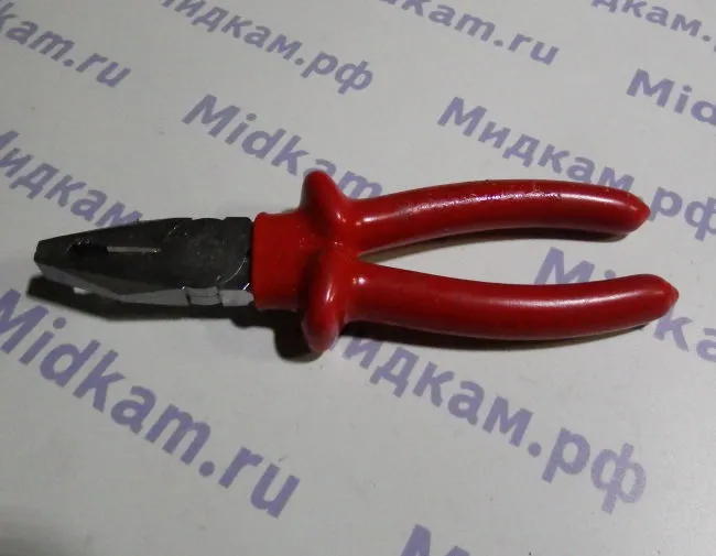 Плоскогубцы L 200мм изолированные до 1000В (комбинированные) / ОАО НИЗ